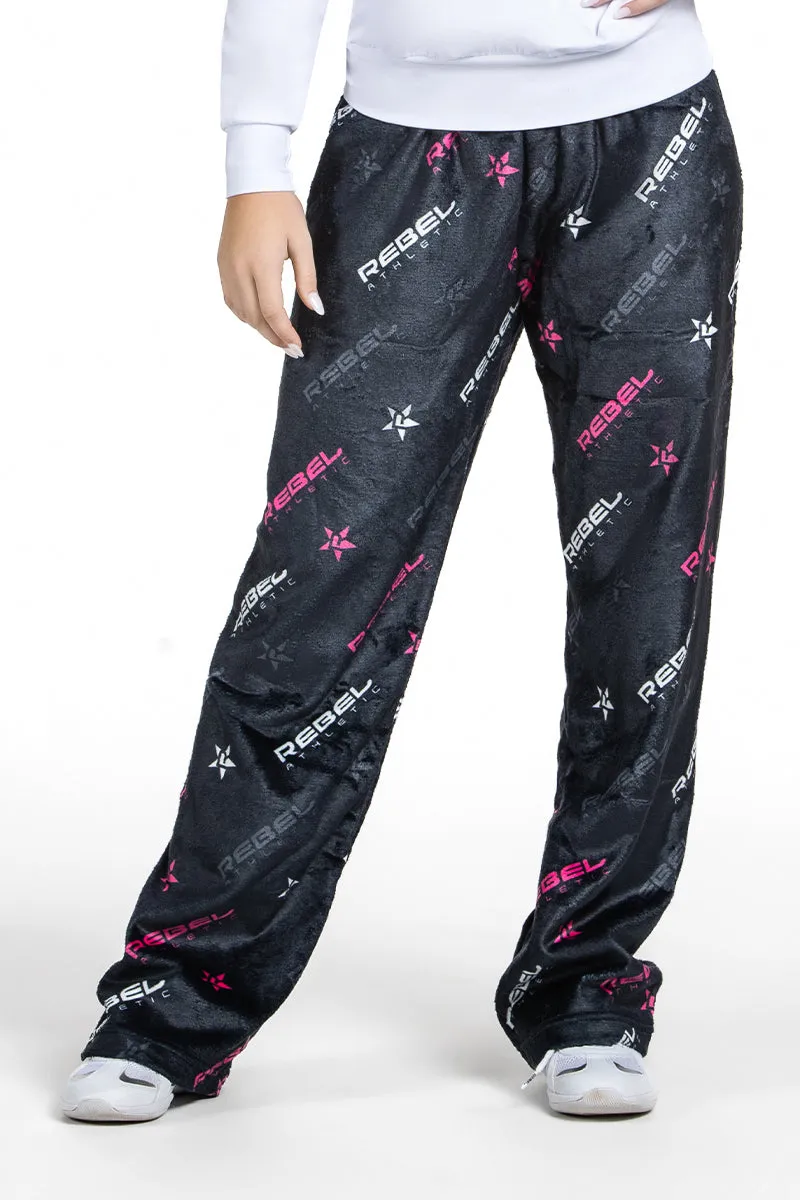 Plush Lounge Pant in Hyper Pink Rebel Level WaterRepellent Air Flow