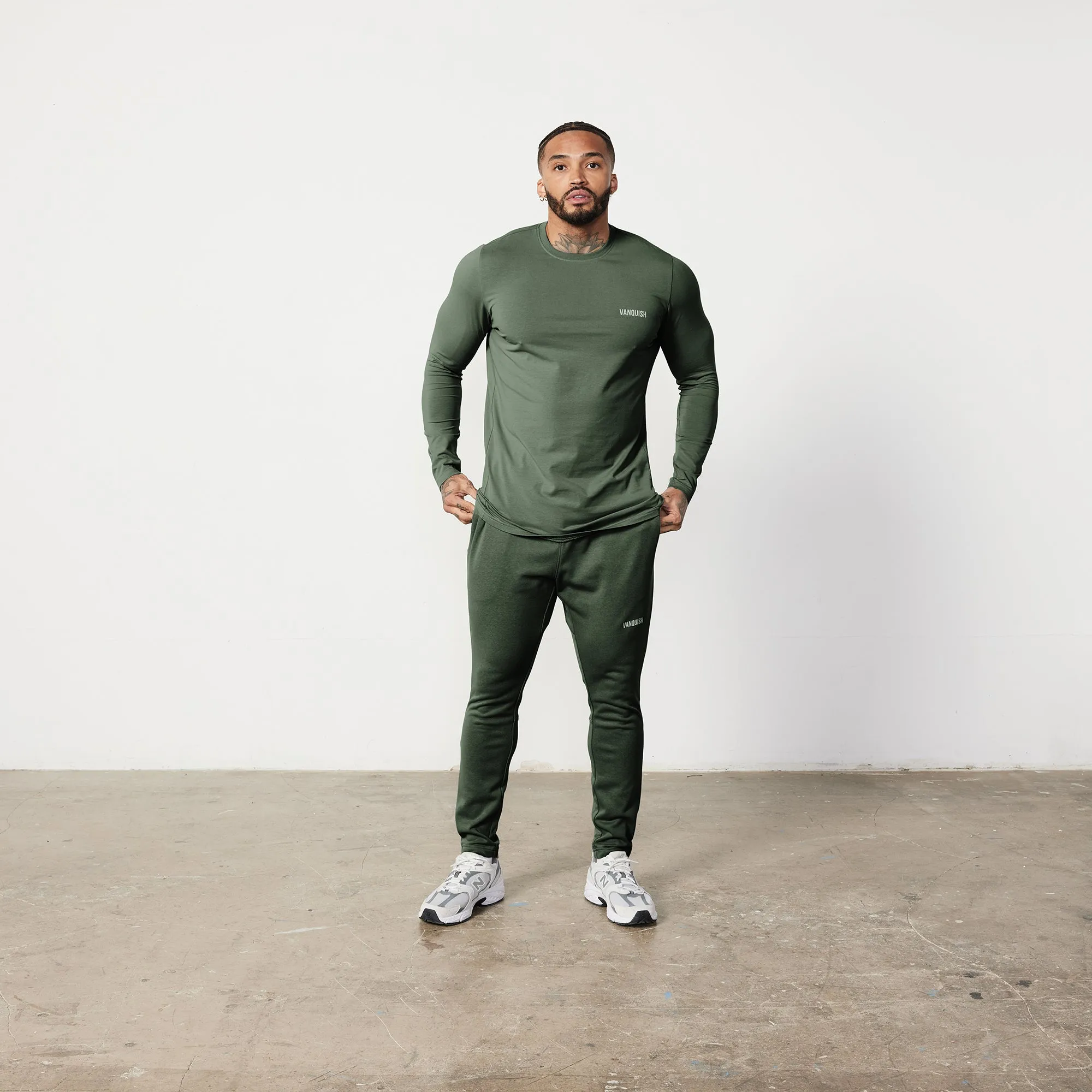 Flexible Fabric Vanquish Essential Forest Green Tapered Fit Sweatpants