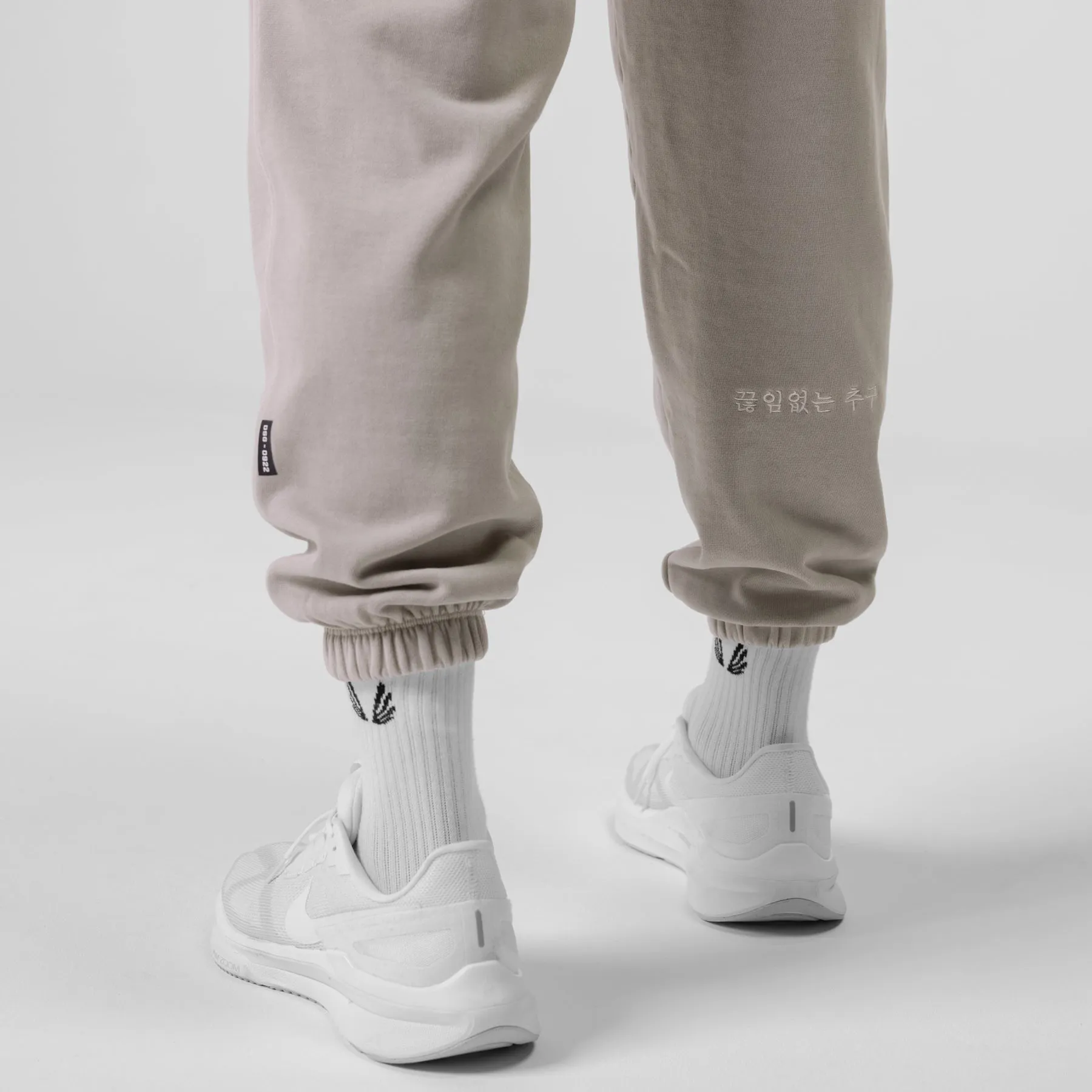 0922. Tech Essential? Sweats - Faded Chai Quick Access Zippers