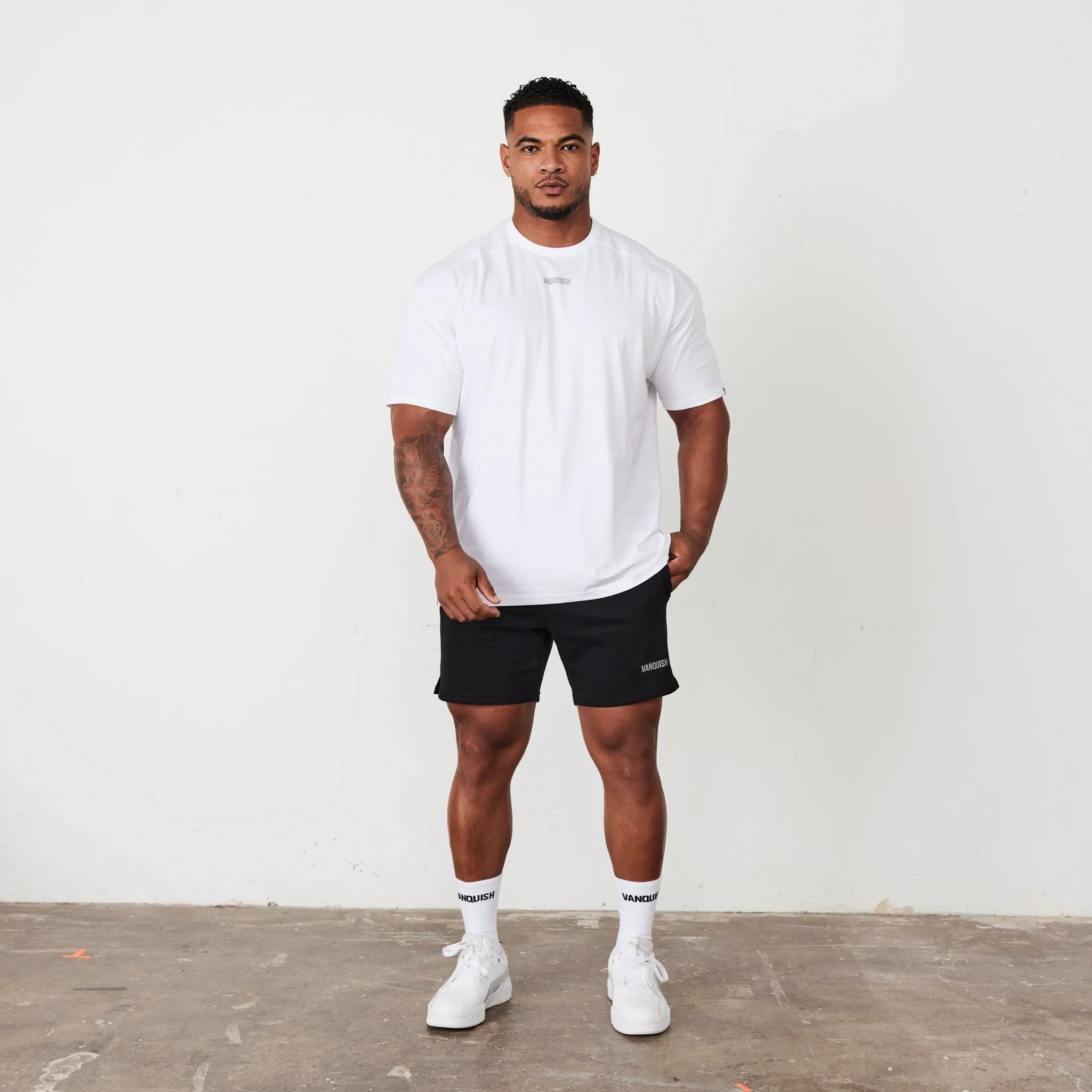 Vanquish Essential White Oversized T Shirt Relaxed Torso Fit