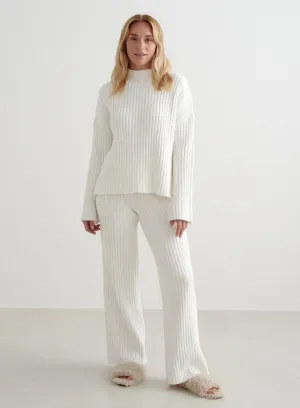 Pullover type Almond White Rib Knit Set