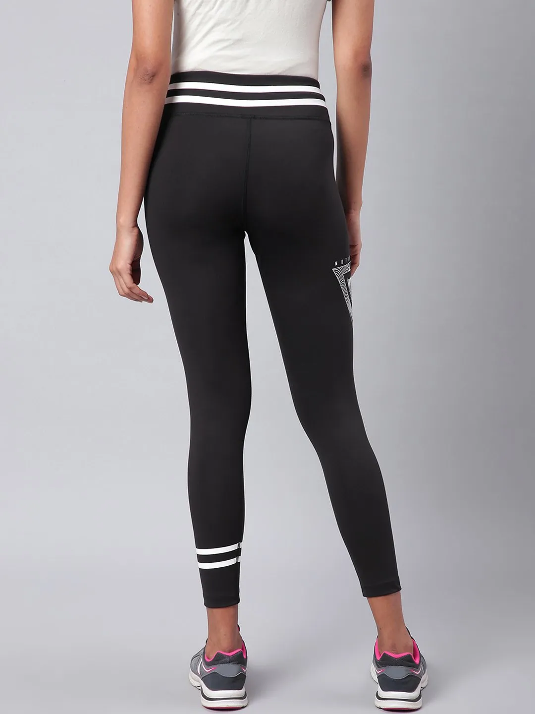 Alcis Women Black Drytech  Solid Cropped Training Tights Non Slip Waistband