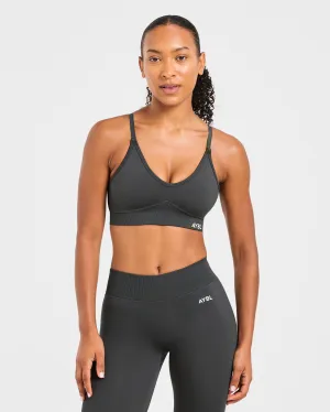 Adapt Seamless Sports Bra - Dark Charcoal Easy Material Seamless Support
