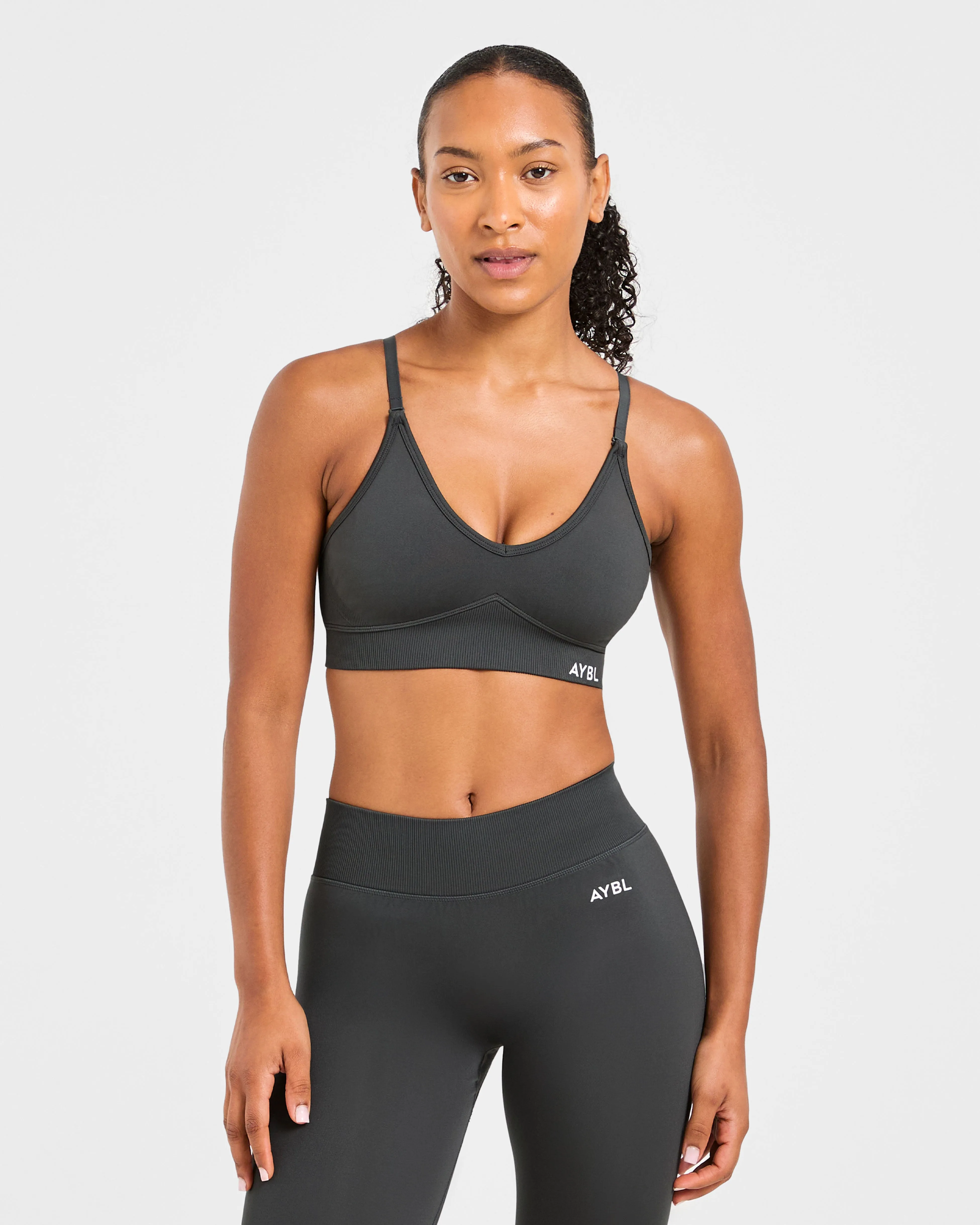 Adapt Seamless Sports Bra - Dark Charcoal Easy Material Seamless Support
