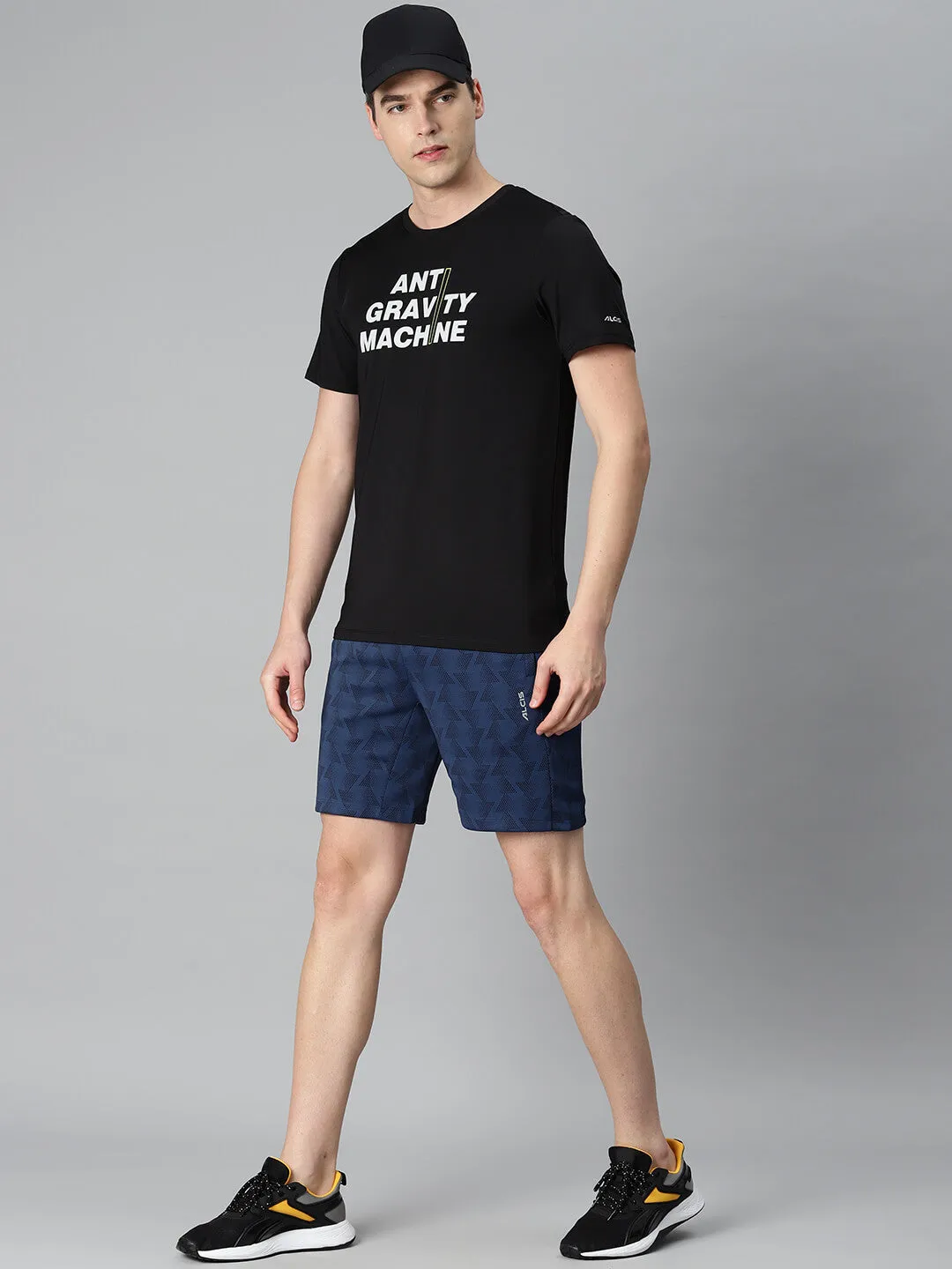 Alcis Men Black Typography Printed Anti Static Slim Fit Sports T-shirt Saga Fit