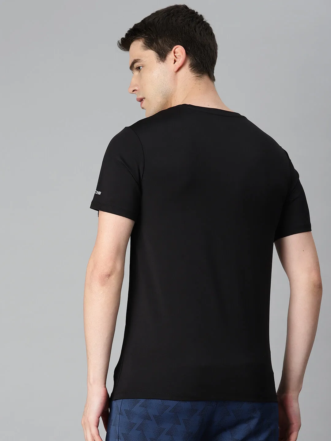 MoistureManagementSystem StretchFit Alcis Men Black Typography Printed Anti Static Slim Fit Sports T-shirt