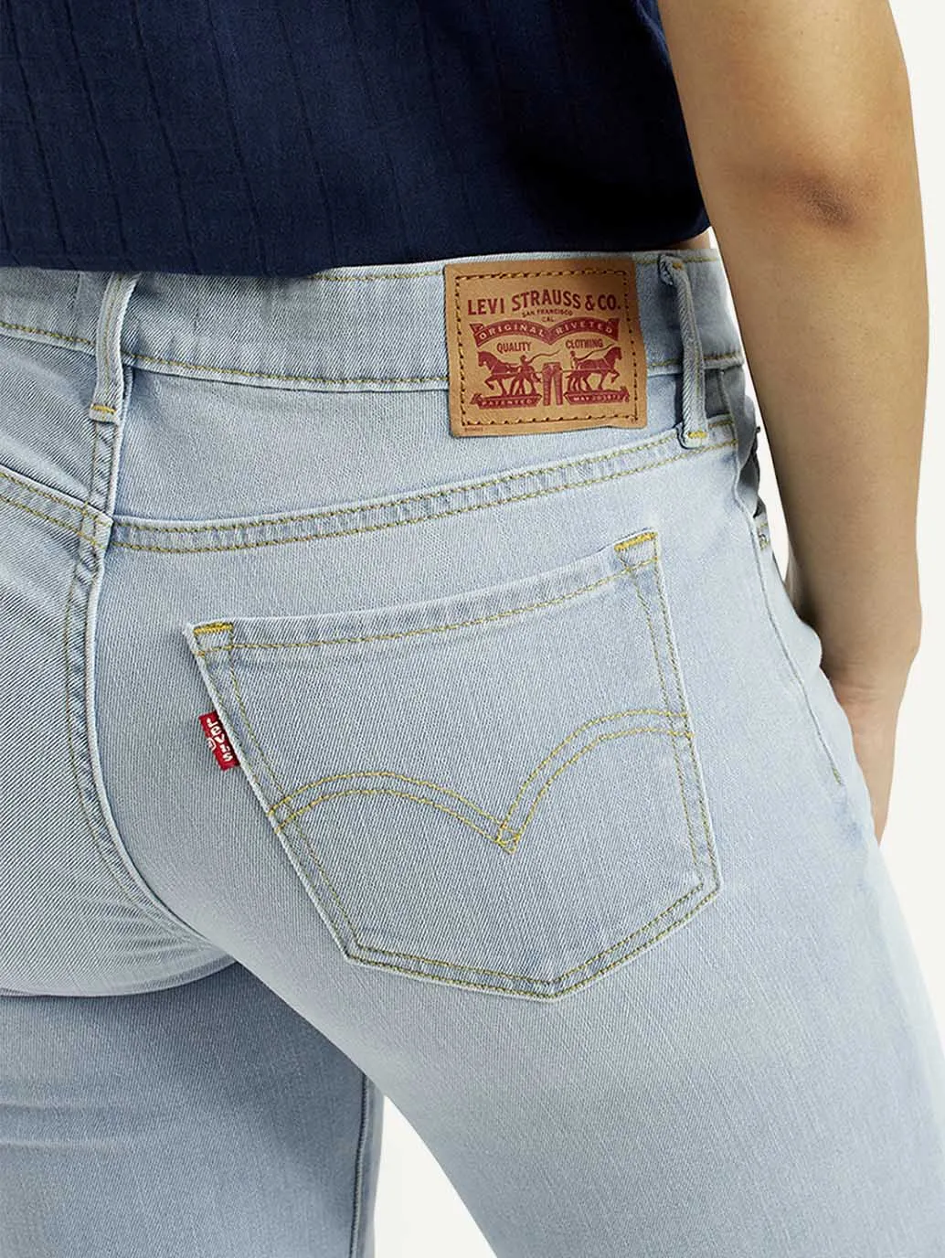 Women's 711 Light Indigo Skinny Fit Mid Rise Jeans Fit For Life Softened Seams