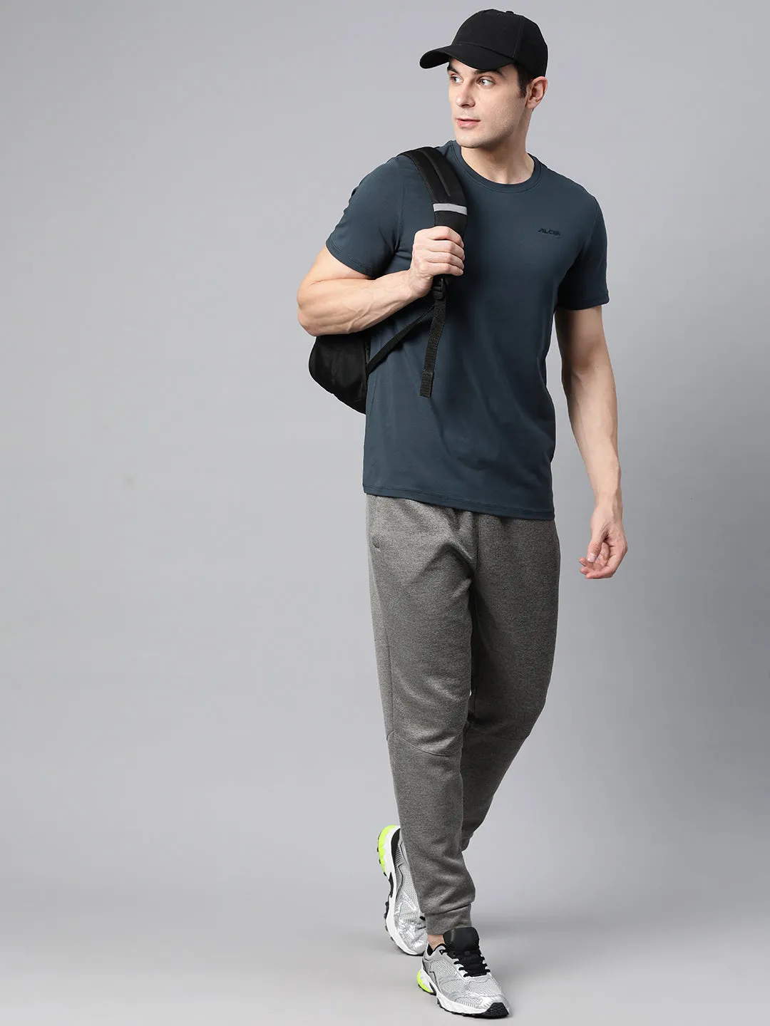 Design Glow Alcis Men Solid Stretchex Slim Fit T-shirt