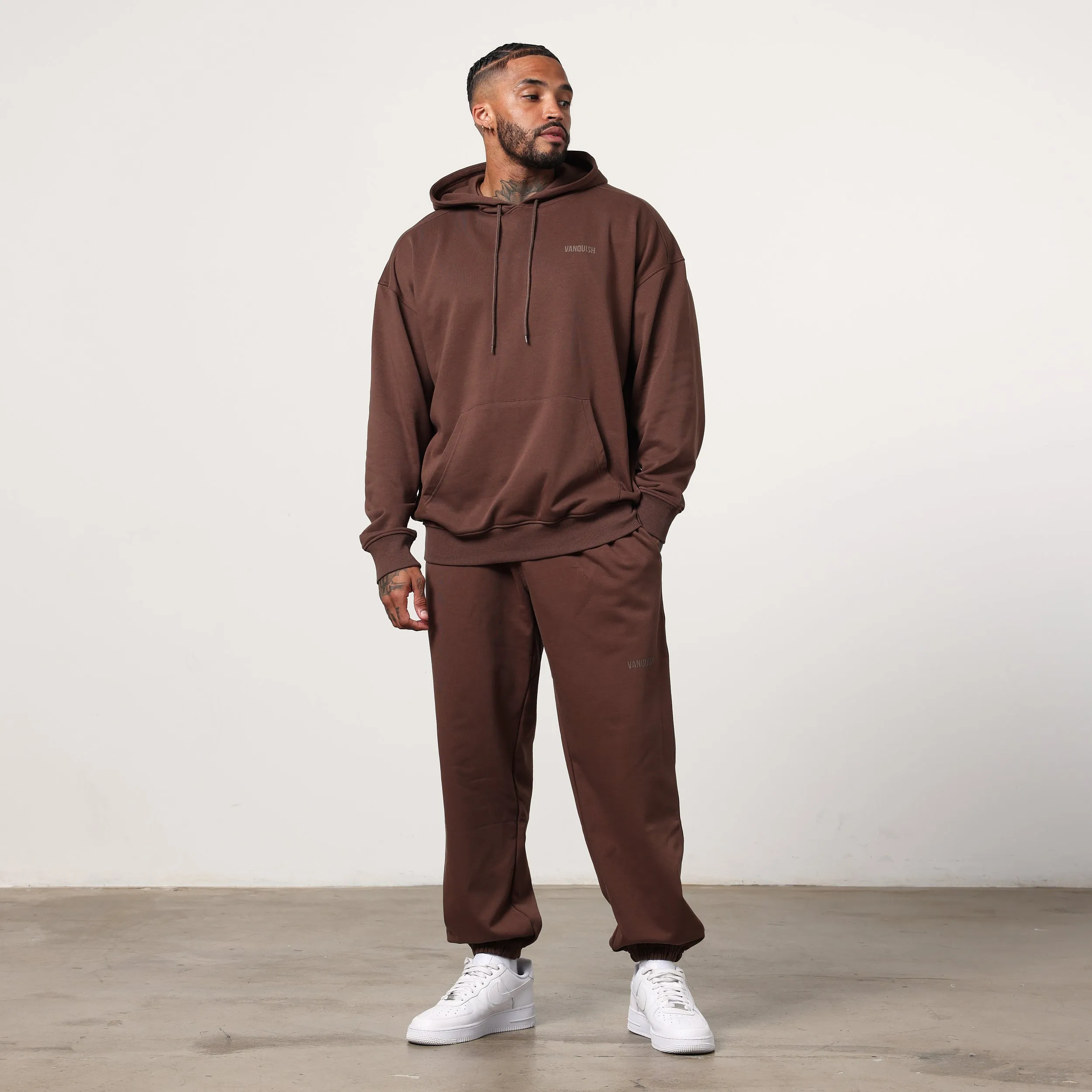 Vanquish Essential Chocolate Oversized Pullover Hoodie Kangaroo Pocket Eco-Friendly Fabric