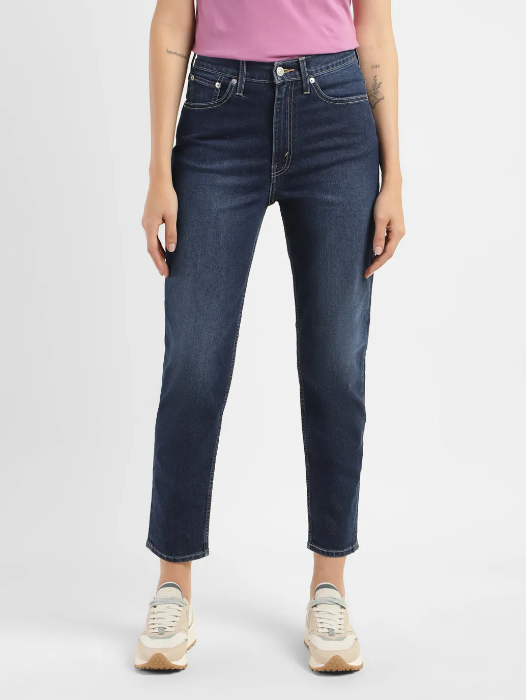 Fray Resistant Hem Women's Blue Loose Fit High Rise Mom Jeans
