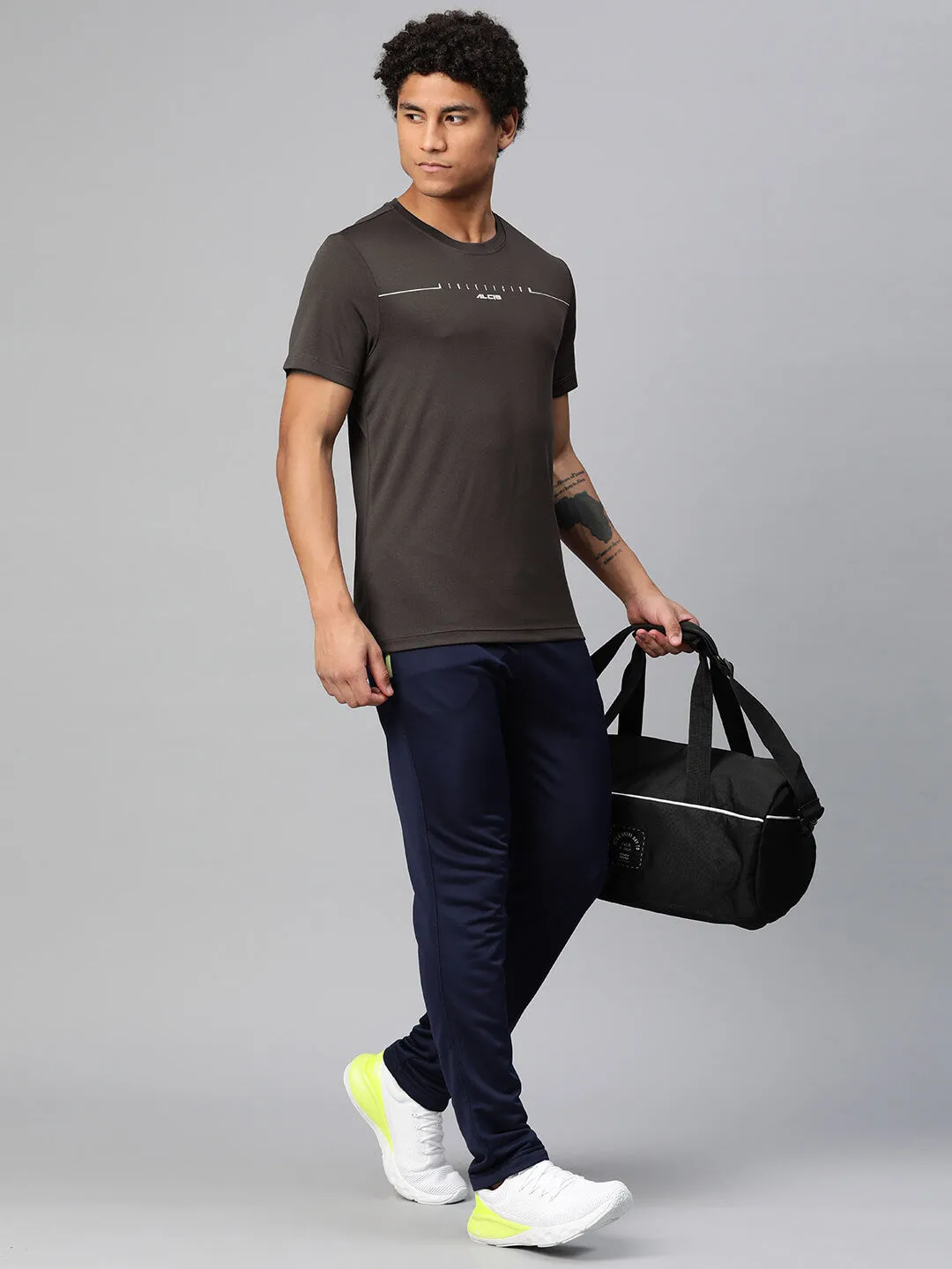 Alcis Men Typography Printed Anti Static Slim Fit T-shirt HighElasticity