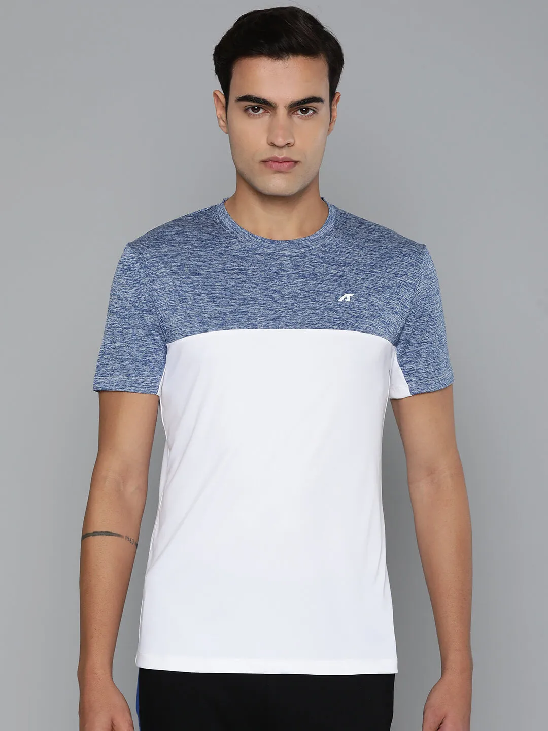 Alcis Men White Blue Colourblocked Dry Tech Slim Fit Sports T-shirt Layer Light QuickDrying Fiber