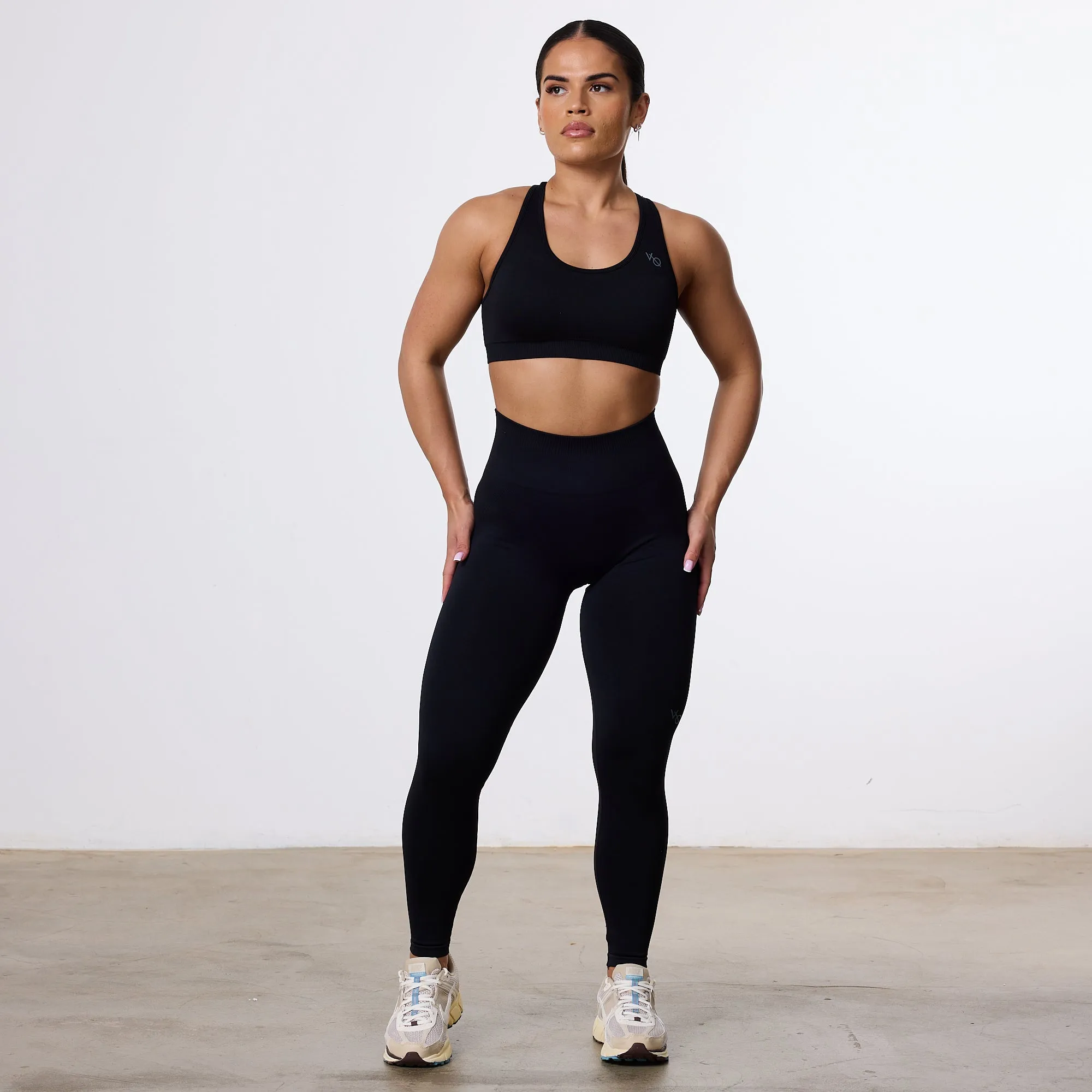 Training Gear smooth material Vanquish Elevate Seamless Black Support Bra