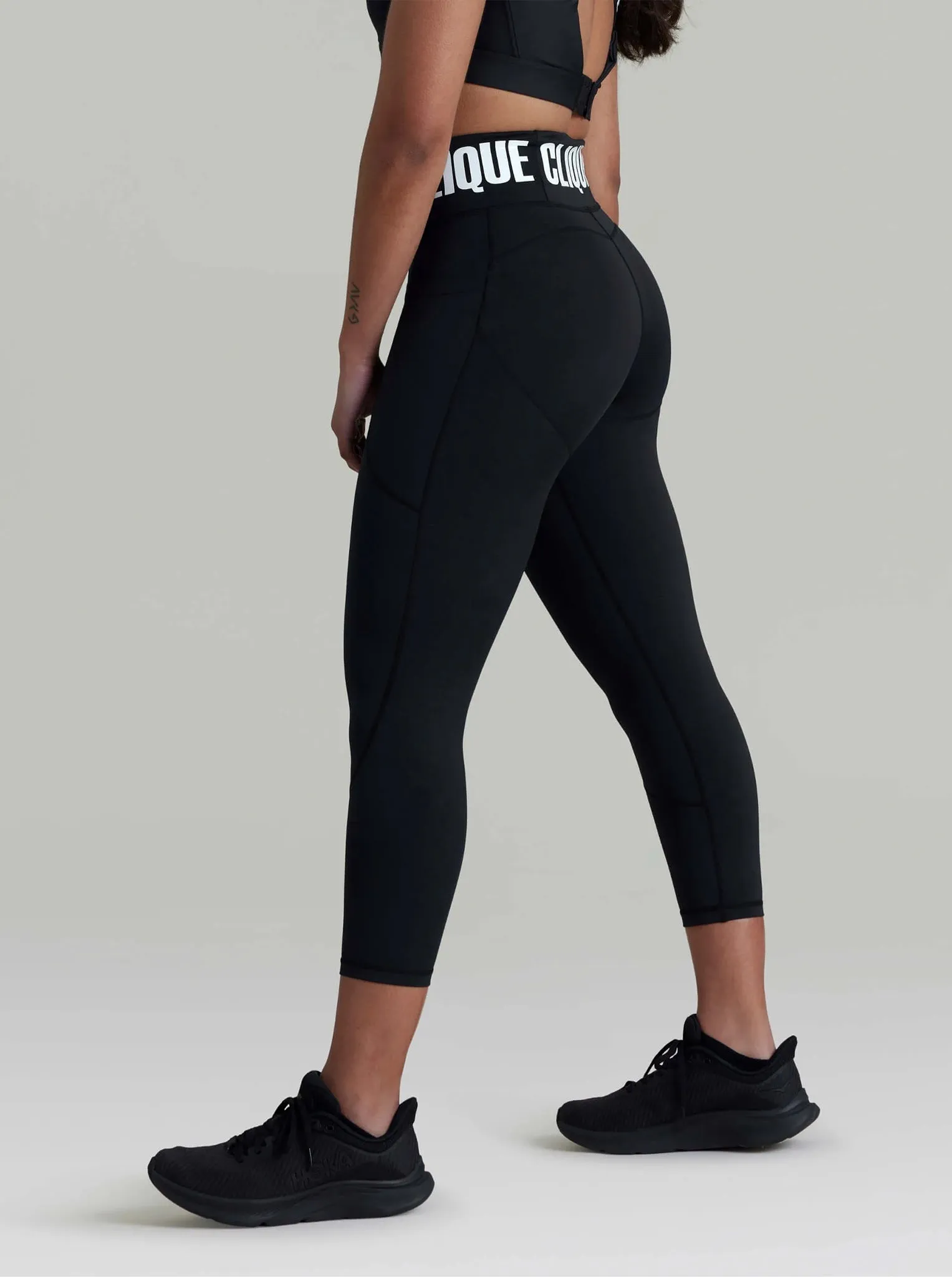 Classic Pocket Tights 7/8 Weightless Compression Home Lounge Extra Soft