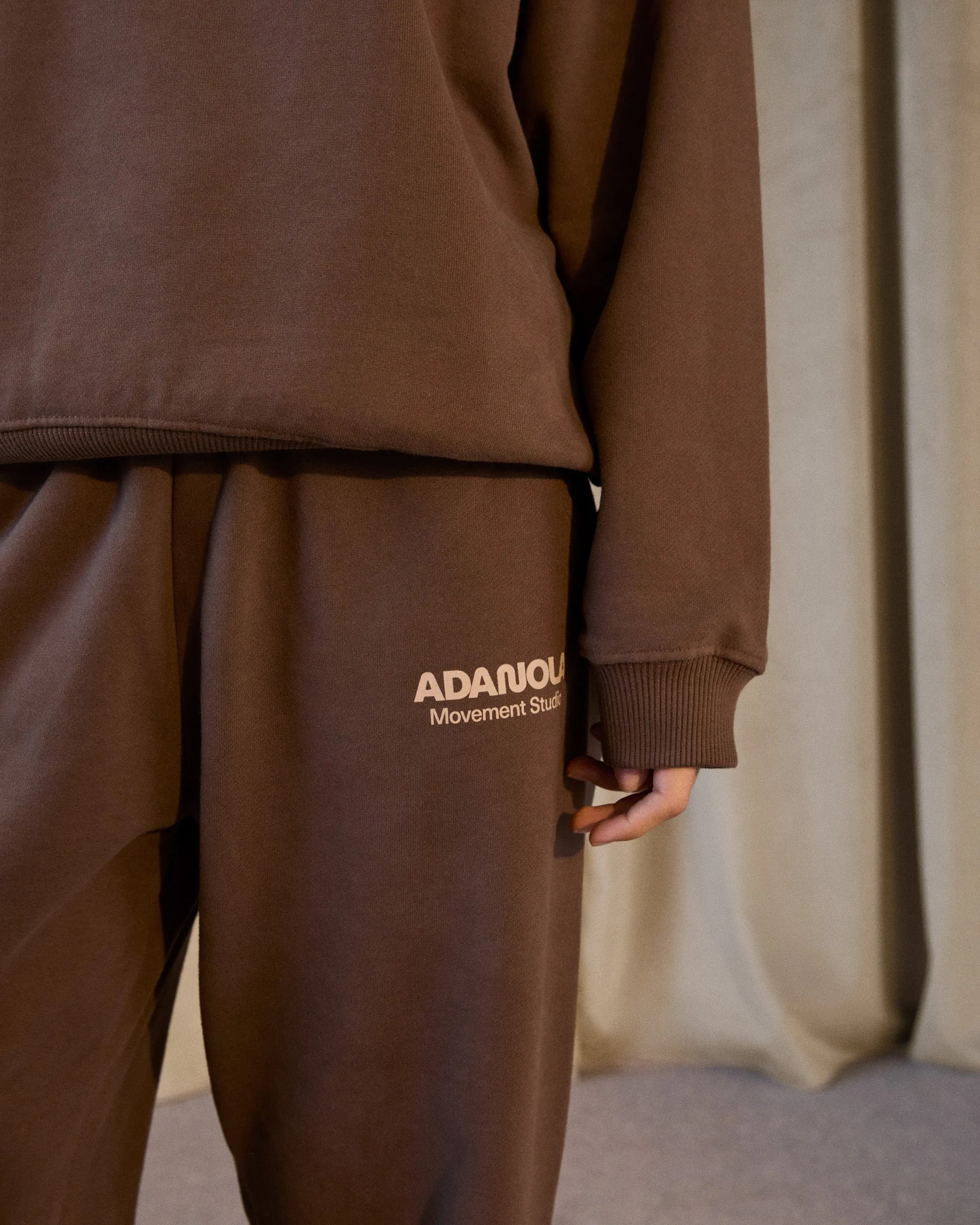 No Ride Up Design Compression Support Lining Studio Sweatpants - Mocha Brown