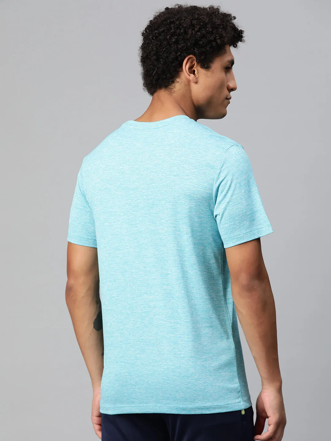 Alcis Men Typography Printed Anti Static Slim Fit T-shirt Collapsible Hood
