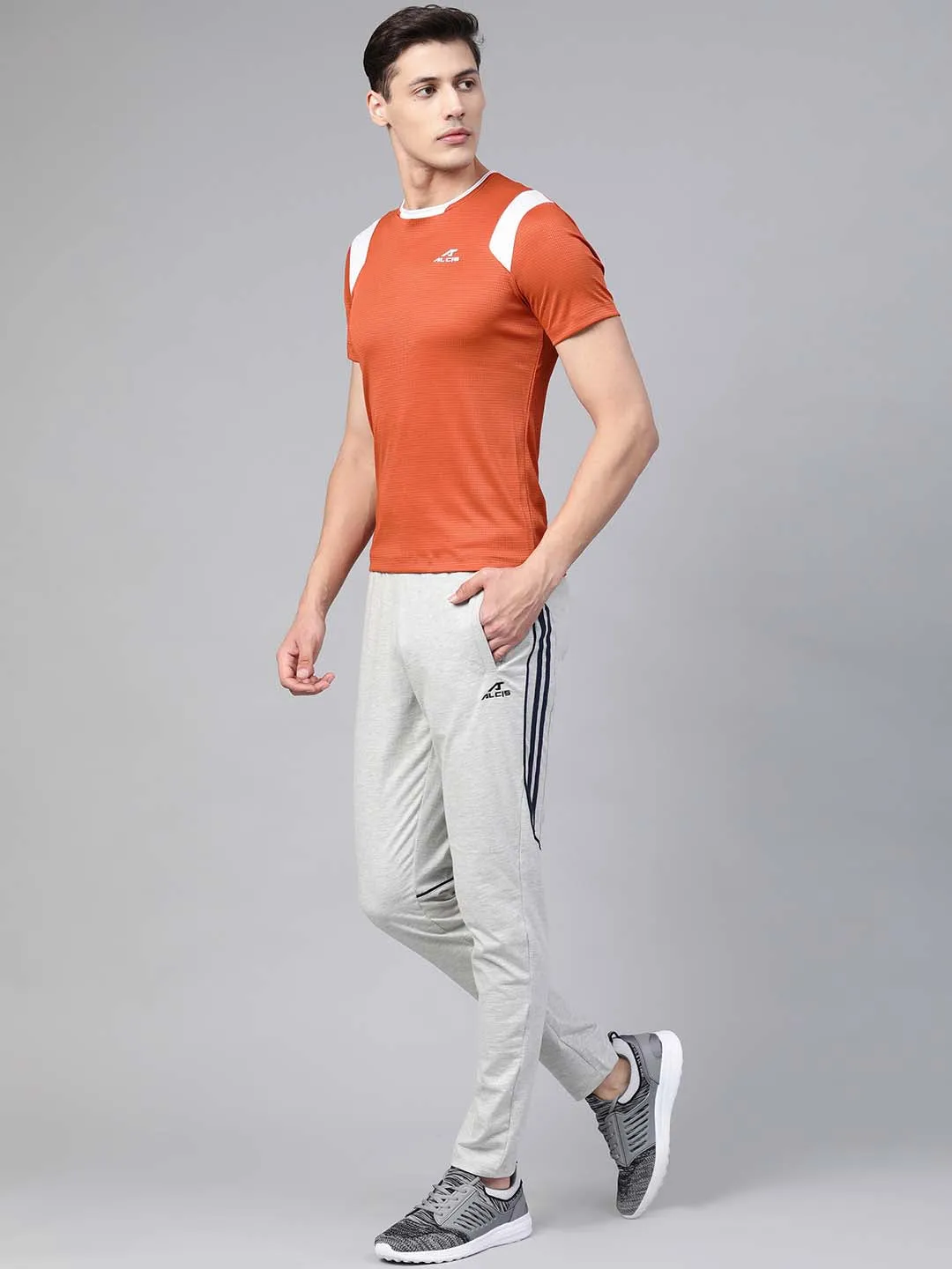 Wonder Core Alcis Men Rust Orange White Self-Checked Round Neck Running T-shirt