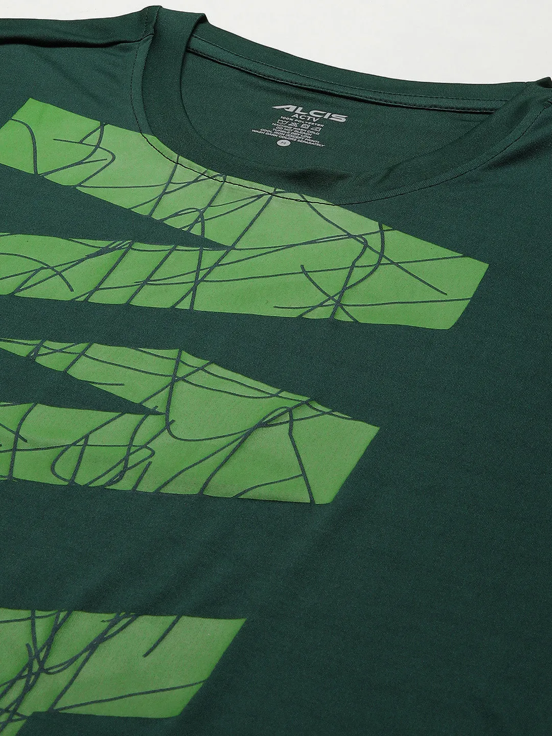 Alcis Men Green Typography Printed Slim Fit T-shirt Compression Fit Durable Reinforced Edges