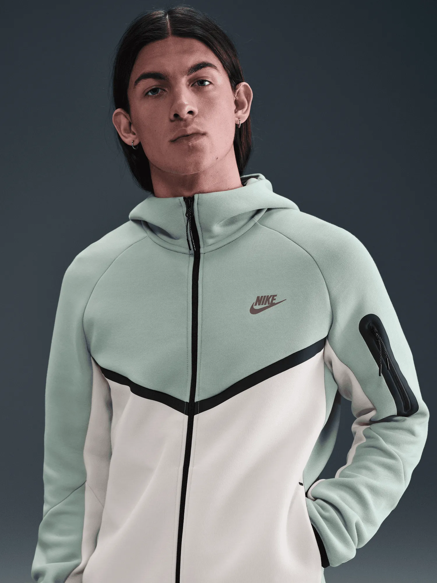 Tech Fleece Windrunner Hoodie Prairie dog like