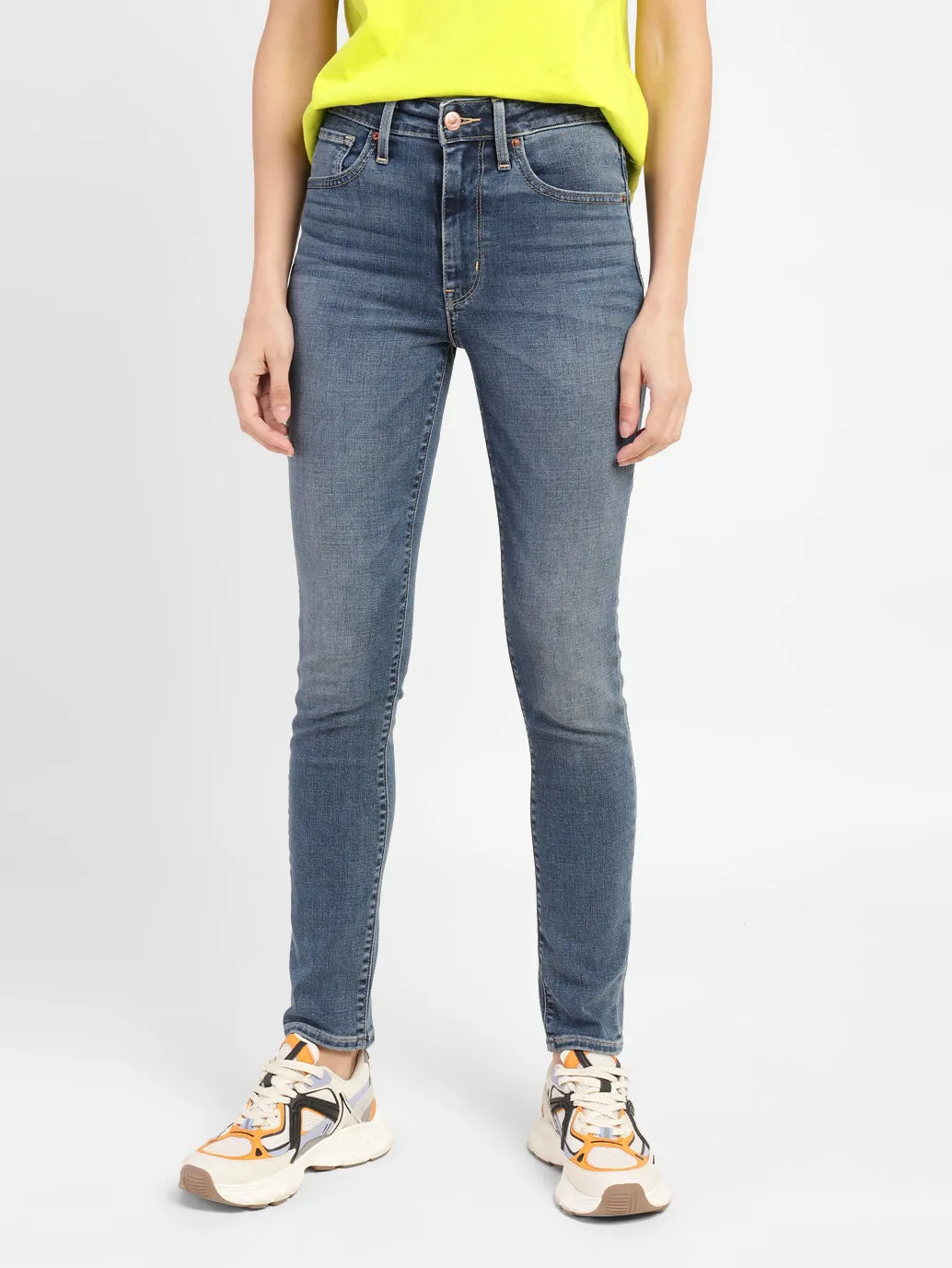 Women's 721 Blue Skinny Fit High Rise Jeans Suitable Outfit