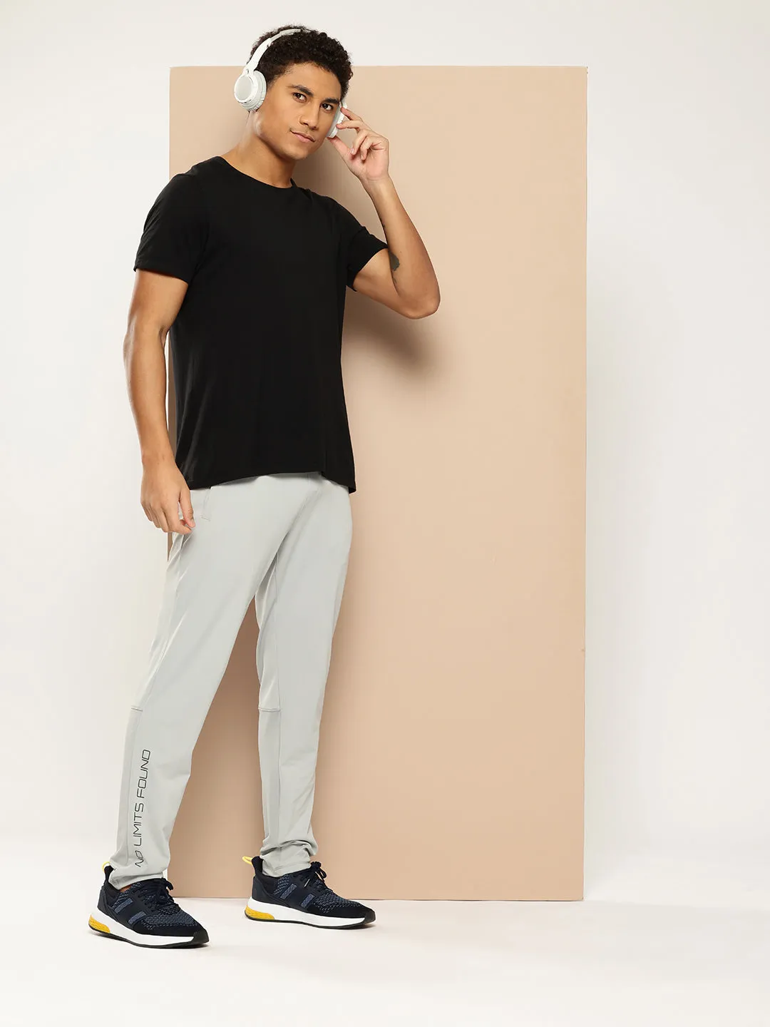 No Limits Stretch X Trackpants Breathable Lining Reinforced Pockets