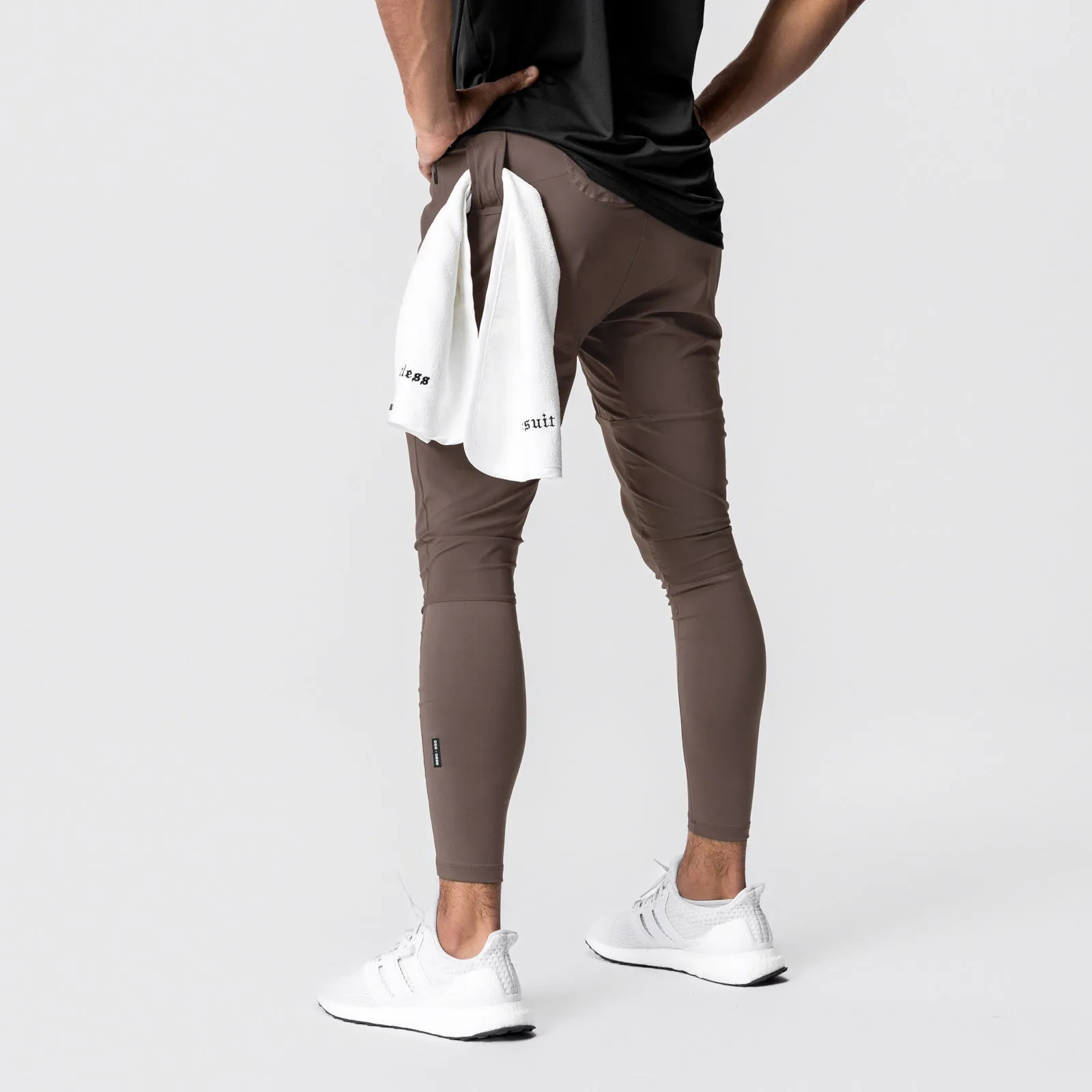 0699. Tetra-Lite? Hybrid Jogger - Deep Taupe Moisture Lock Technology Tagless Design