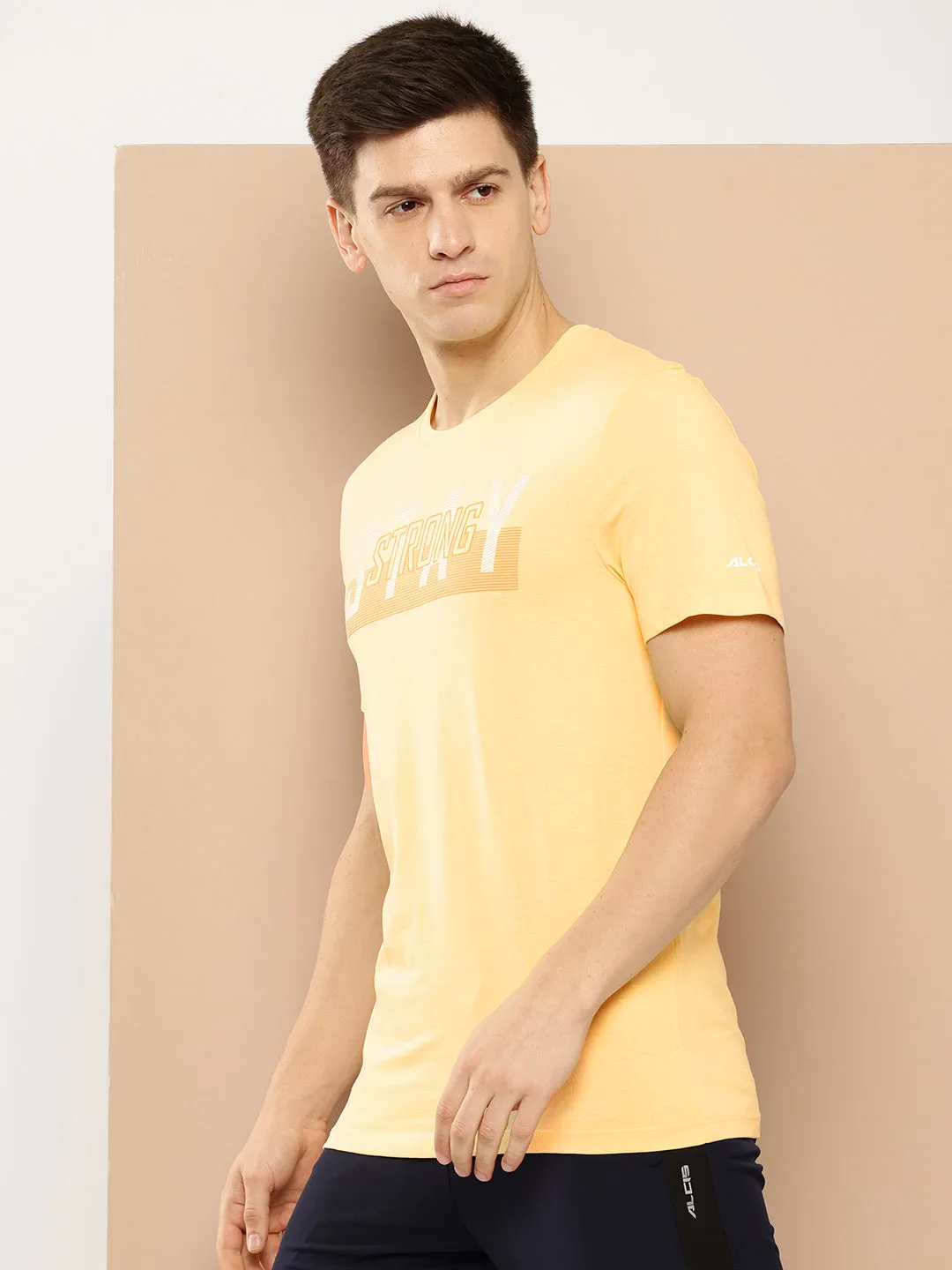 Neat Edge ThermalRegulation Alcis Men Typography Printed Anti Static Slim Fit Sports T-shirt