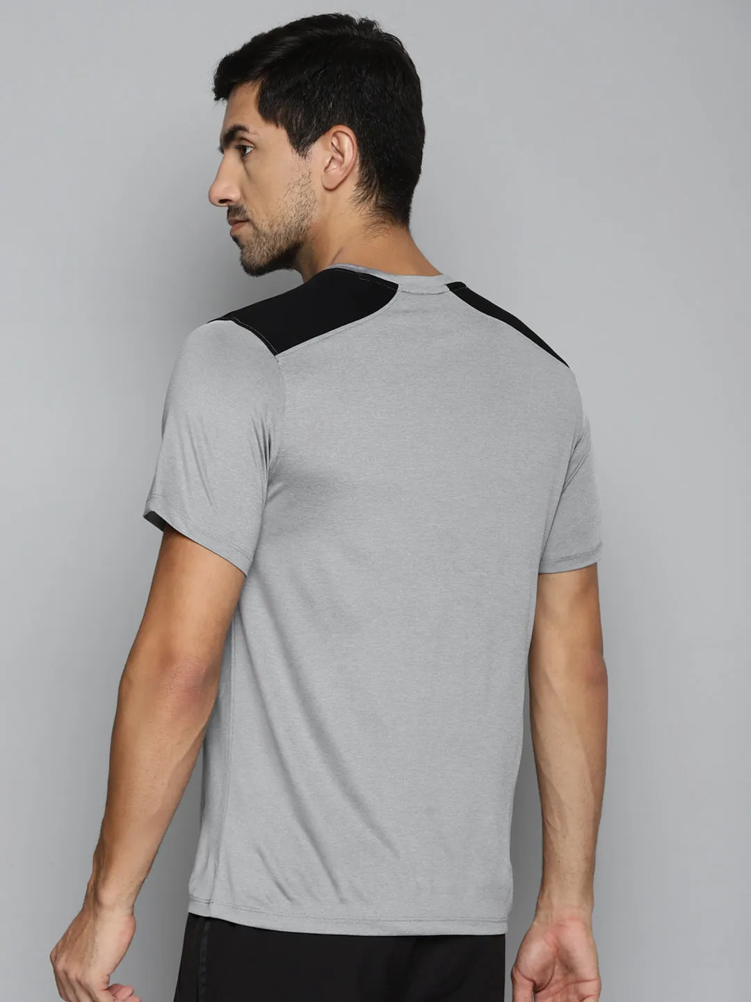 Sun Beam ALCIS Men Charcoal & Black Colourblocked Slim Fit Running T-shirt