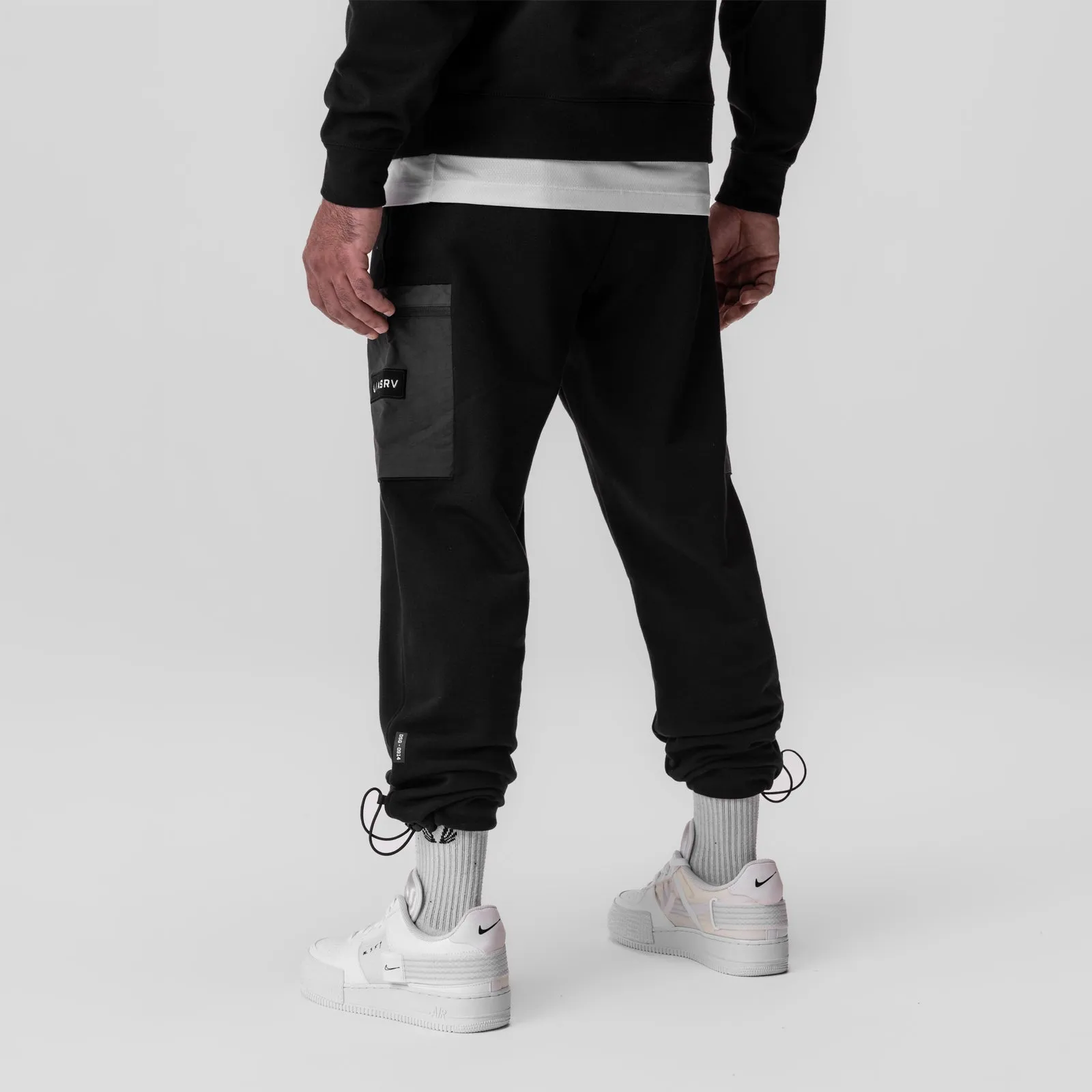0914. Tech-Terry? Paneled Cinch Cargo Jogger - Black/Wave-Dye QuickReleaseBuckle RegularFit