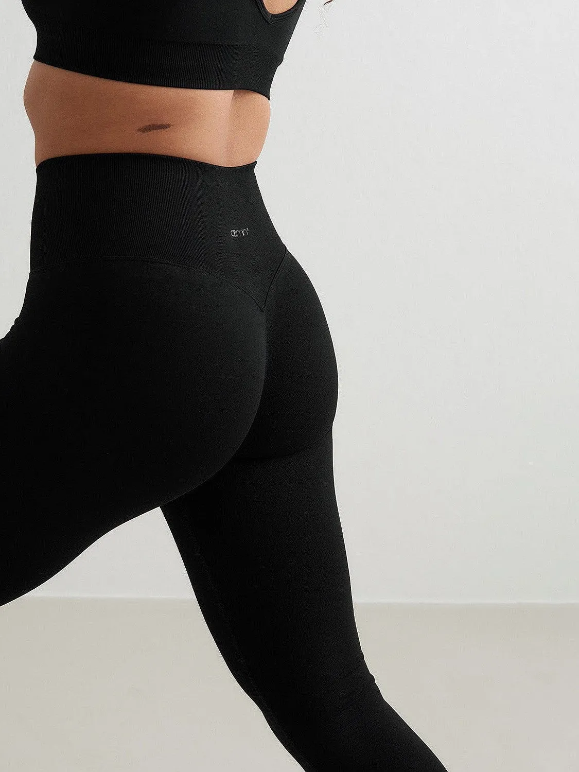 Stretch Fit For Teens Black Shape Seamless Tights