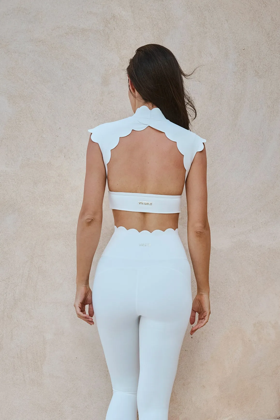 Scallop Cutout Mock Neck Bra Double stitching Adjustable hook