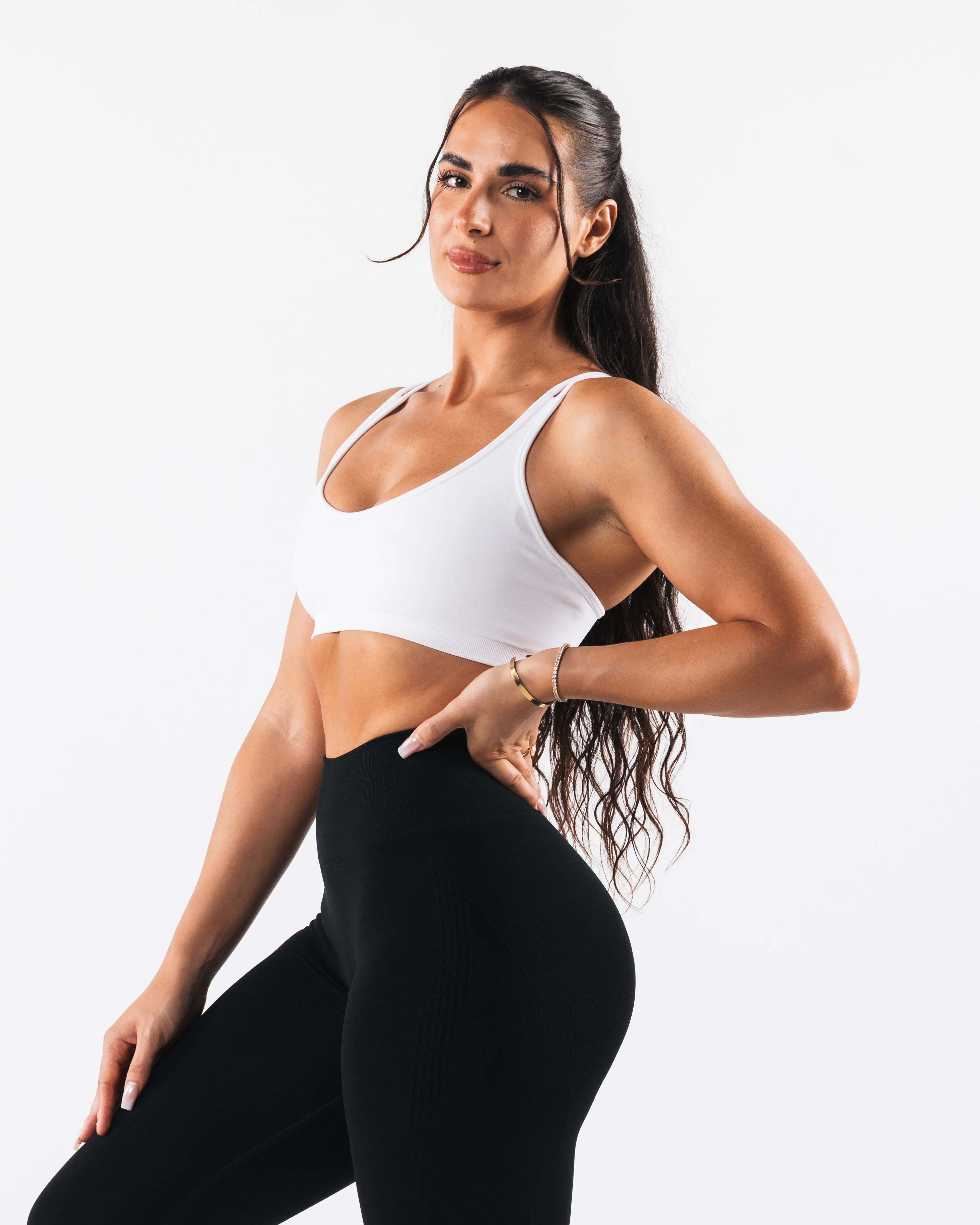 Secure Closure System Blind stitching seams Amplify Excel Bra - White