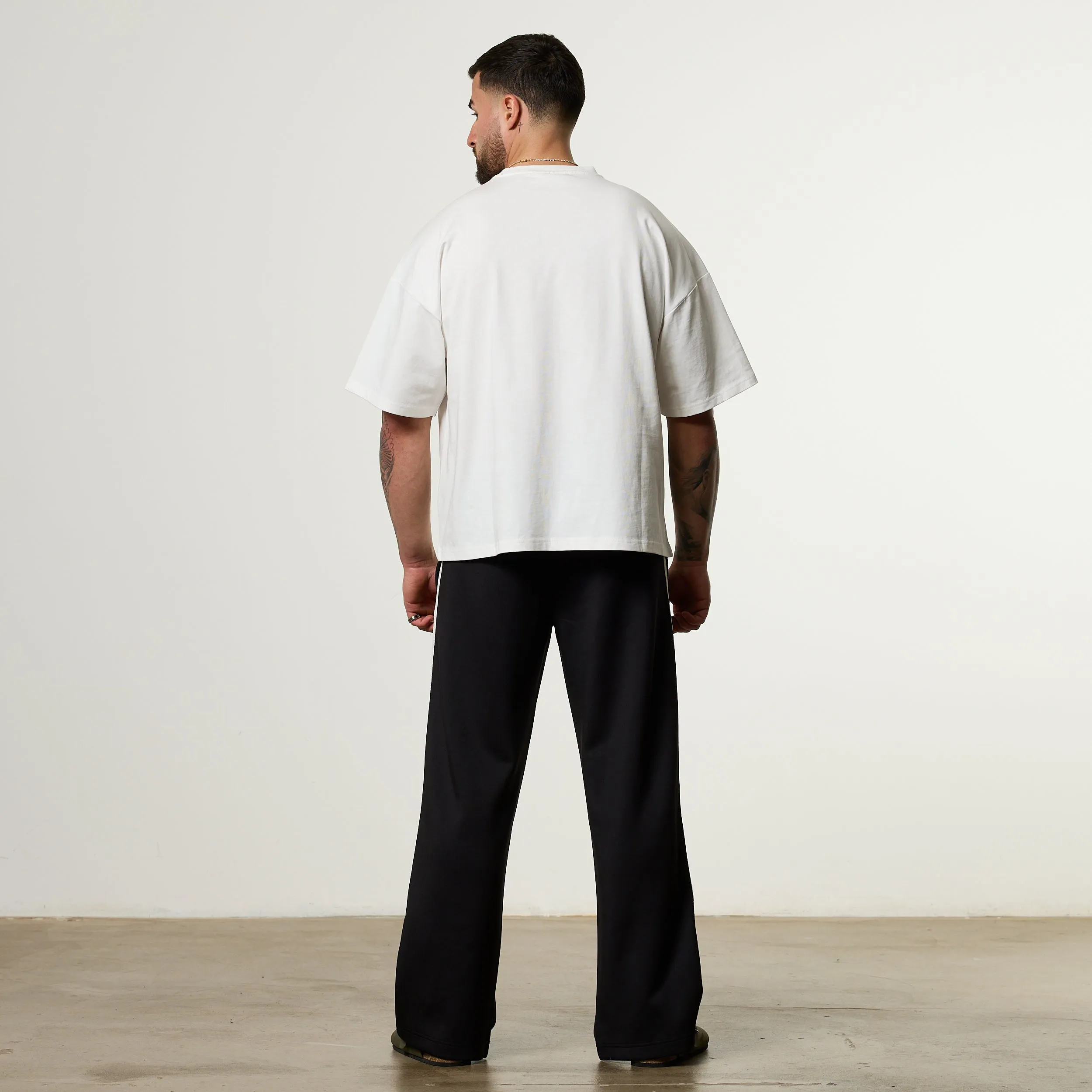 Travel Light Street Fashion Vanquish Off Season White Oversized Boxy Pocket T Shirt