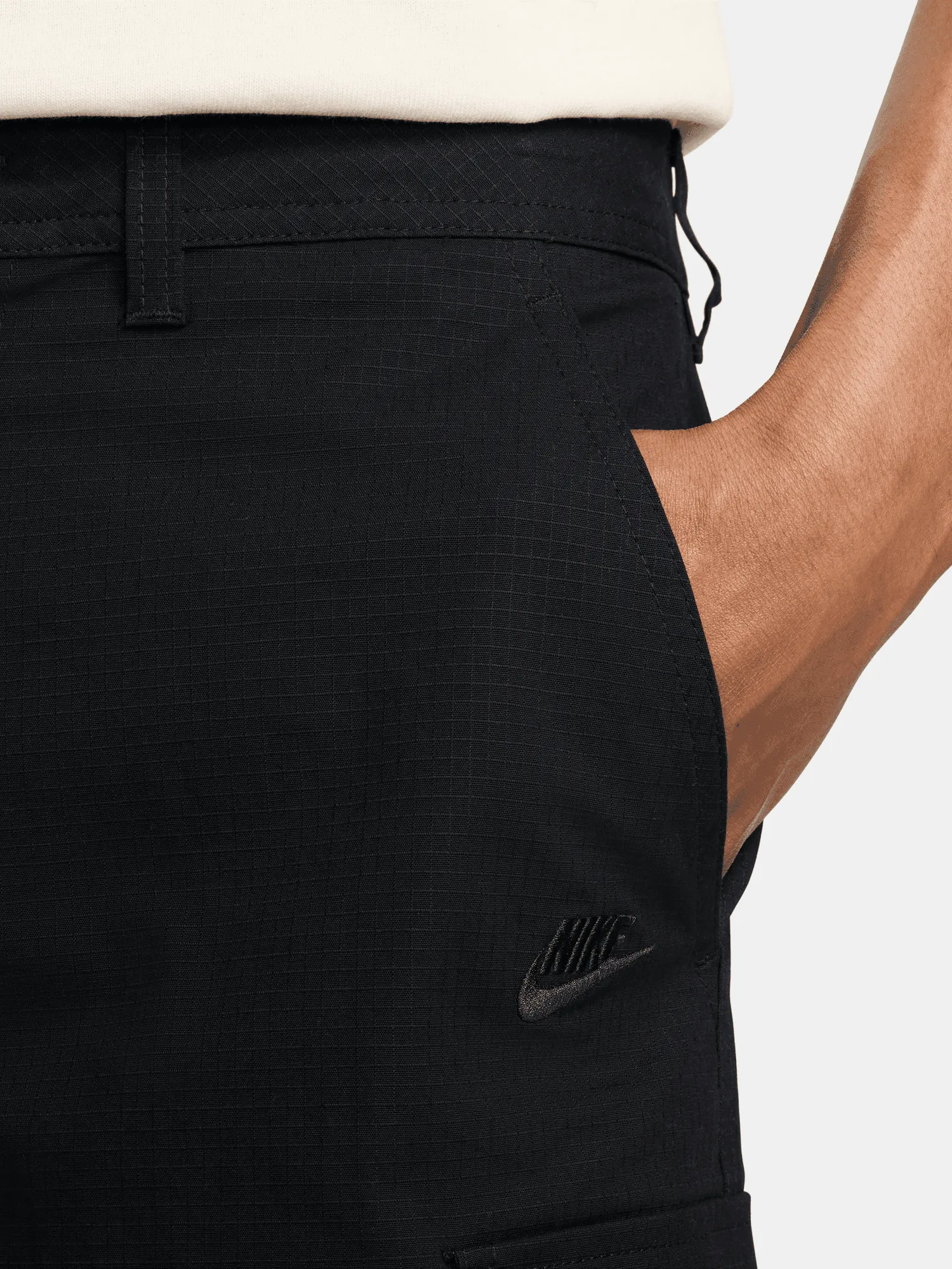 Club Woven Cargo Shorts Mood Piece