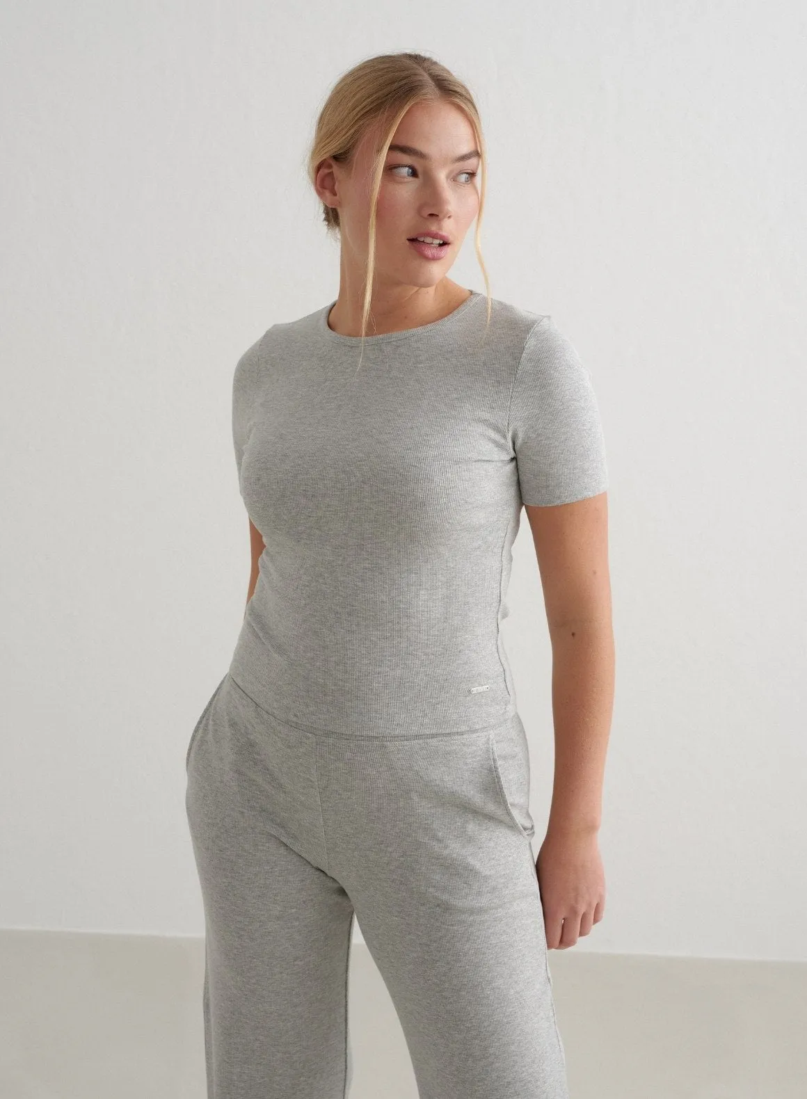 Travel Outfit Grey Melange Ease Ribbed Short Sleeve