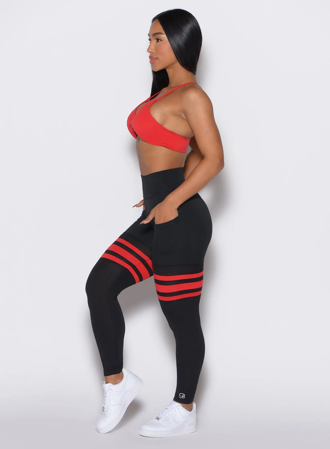 Contoured Feel Perform Thigh Highs