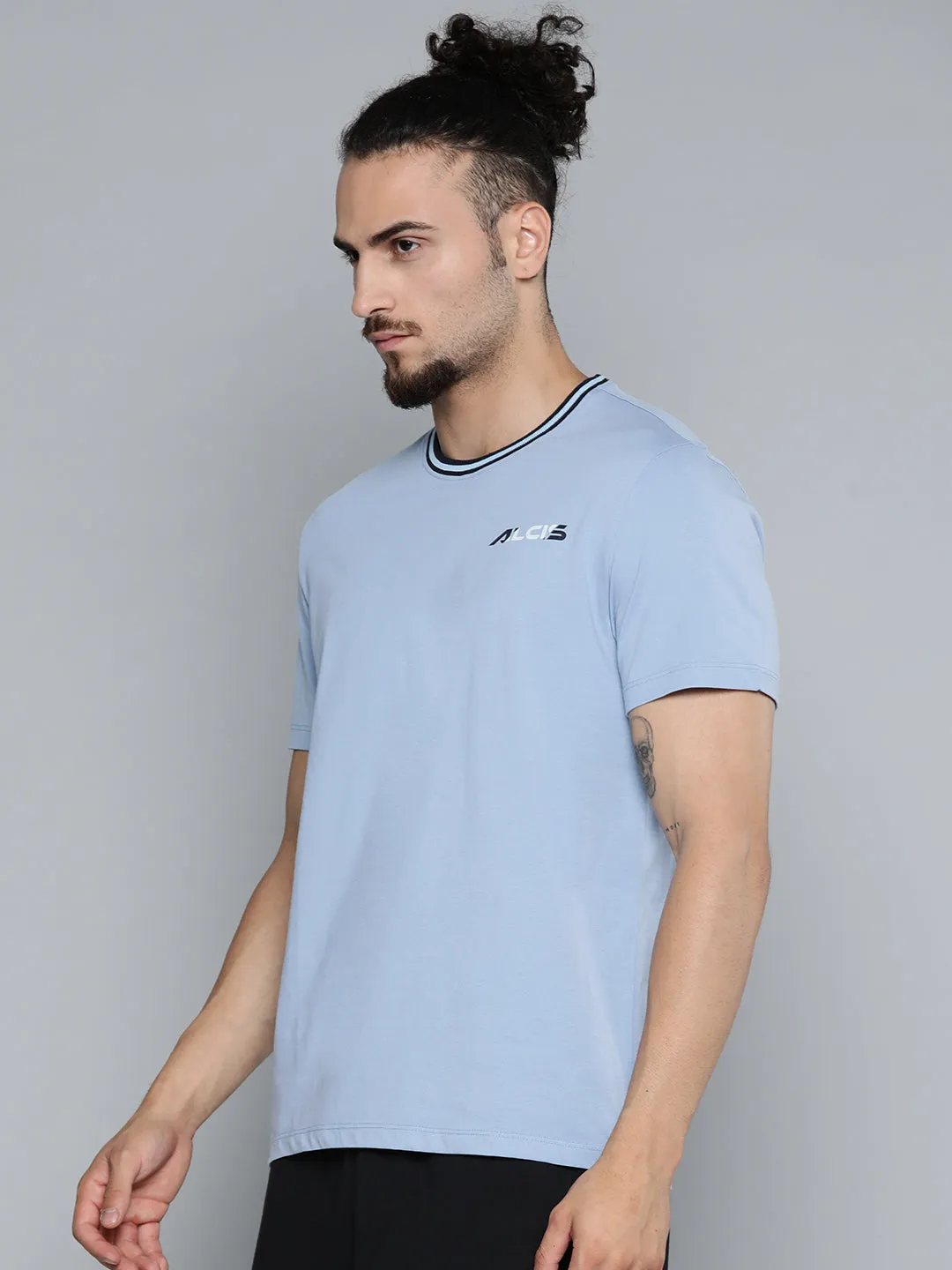 Alcis Men Blue Solid Slim Fit Gym T-shirt Drive Core